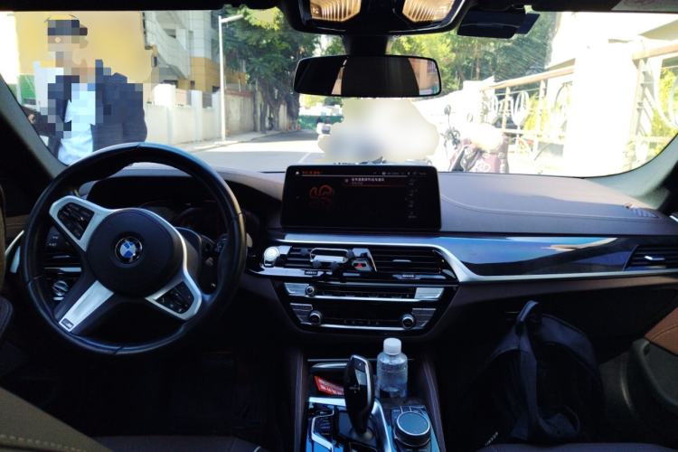 Used BMW 5 Series 2022 Restyled 525Li M Sport Package Center Console