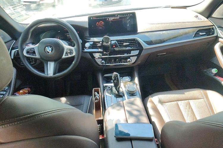 Used BMW 5 Series 2022 525Li M Sport Package Center Console