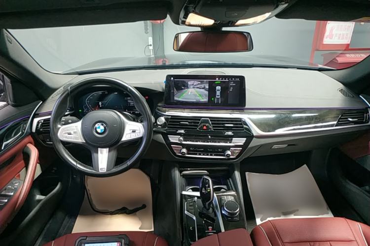 Used BMW 5 Series 2022 Second Facelift 525Li M Sport Package Center Console