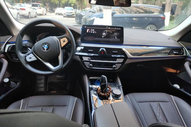 Used BMW 5 Series 2022 525Li Luxury Package Center Console