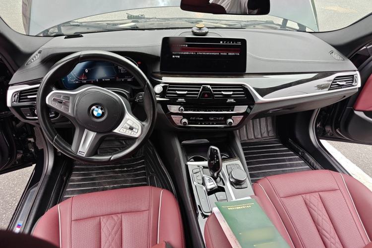 Used BMW 5 Series 2022 Restyled 525Li M Sport Package Center Console