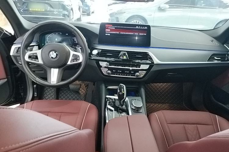 Used BMW 5 Series 2022 530Li Leading Model M Sport Package Center Console