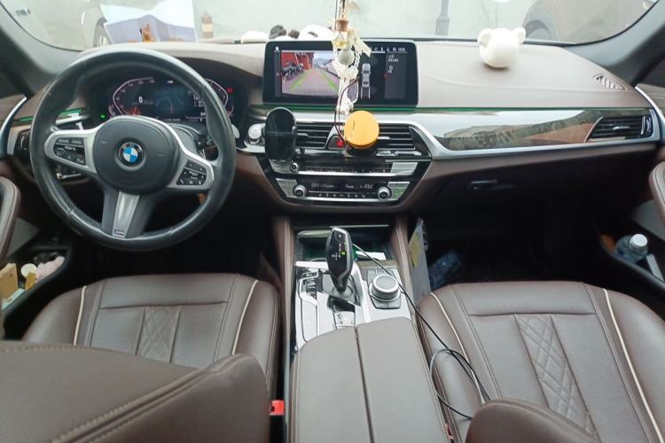 Used BMW 5 Series 2022 Restyled 525Li M Sport Package Center Console