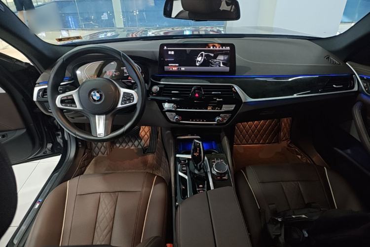 Used BMW 5 Series 2022 Restyled 525Li M Sport Package Center Console
