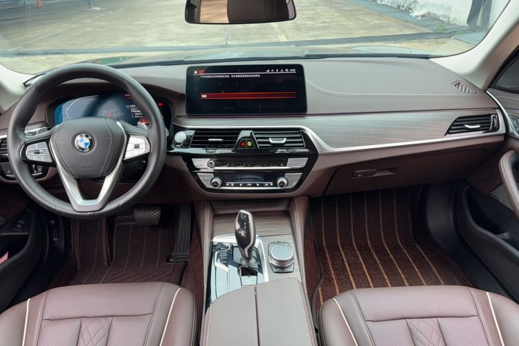Used BMW 5 Series 2022 530Li Leading Luxury Package Center Console