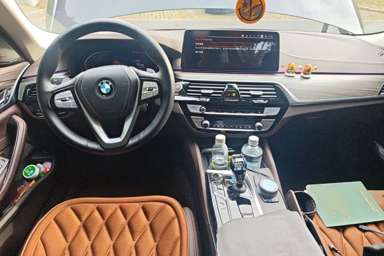 Used BMW 5 Series 2022 Updated 530Li Luxury Edition Premium Package Center Console