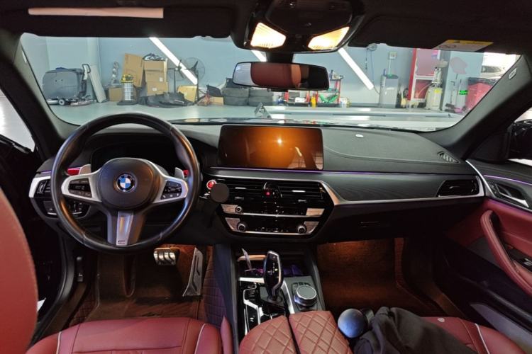 Used BMW 5 Series 2022 Second Facelift 530Li Leading Edition M Sport Package Center Console