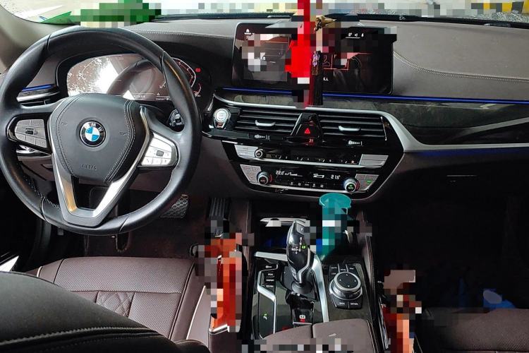 Used BMW 5 Series 2022 525Li Luxury Package Center Console