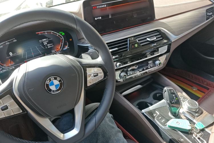 Used BMW 5 Series 2022 Updated 530Li Leading Edition Luxury Package Center Console