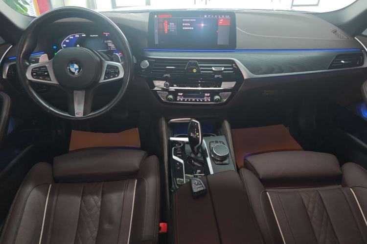 Used BMW 5 Series 2022 530Li Executive M Sport Package Center Console