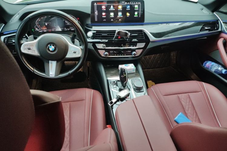 Used BMW 5 Series 2022 Second Facelift 525Li M Sport Package Center Console