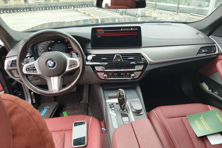 Used BMW 5 Series 2022 530Li Leading Model M Sport Package Center Console