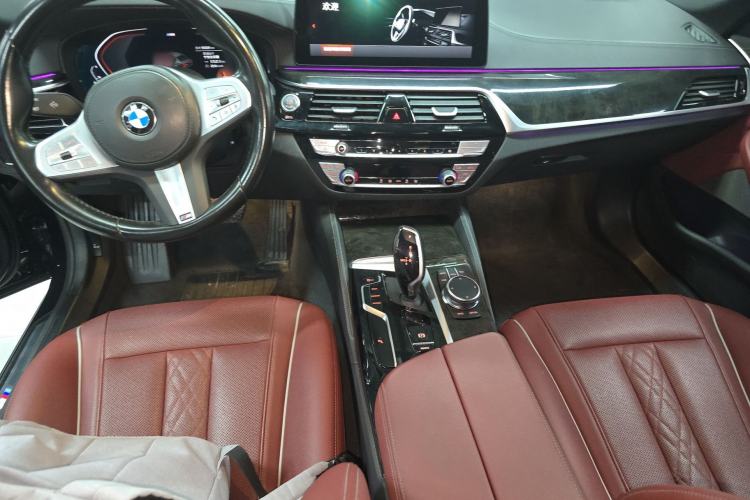 Used BMW 5 Series 2022 Second Facelift 525Li M Sport Package Center Console
