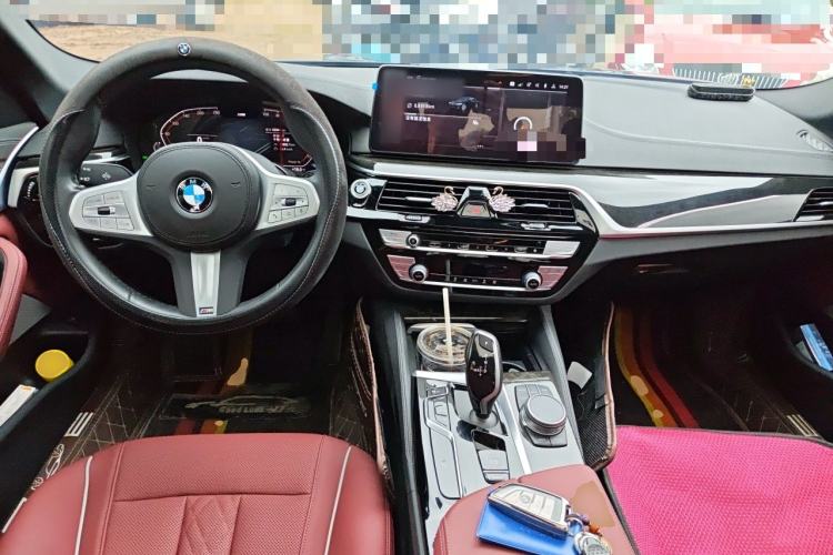 Used BMW 5 Series 2022 Second Facelift 525Li M Sport Package Center Console