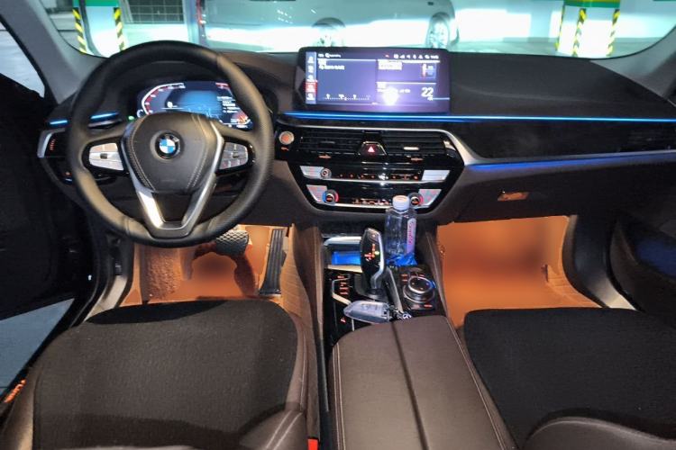 Used BMW 5 Series 2022 Restyled 525Li Luxury Package Center Console