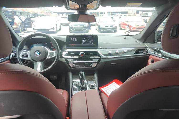 Used BMW 5 Series 2022 Restyled 525Li M Sport Package Center Console