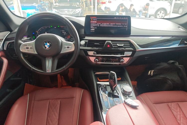 Used BMW 5 Series 2022 Second Facelift 525Li M Sport Package Center Console