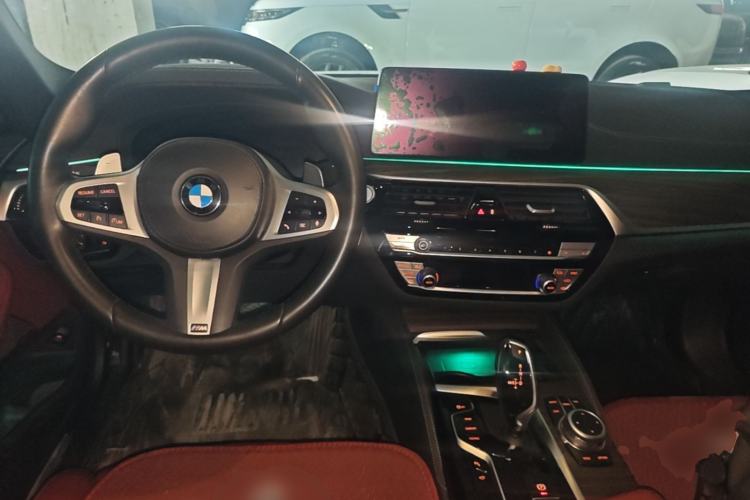 Used BMW 5 Series 2022 Second Facelift 530Li Luxury Version M Sport Package Center Console