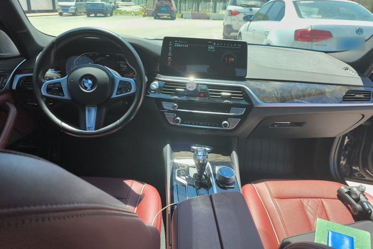 Used BMW 5 Series 2022 525Li M Sport Package Center Console