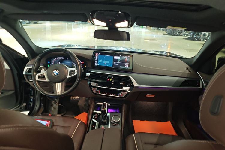 Used BMW 5 Series 2022 Second Facelift 530Li xDrive M Sport Package Center Console