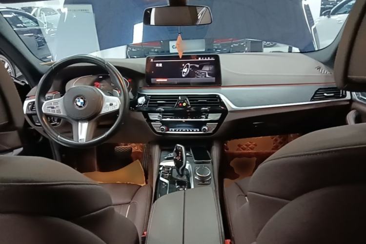Used BMW 5 Series 2022 Revised Version 3 530Li Luxury Edition M Sport Package Center Console