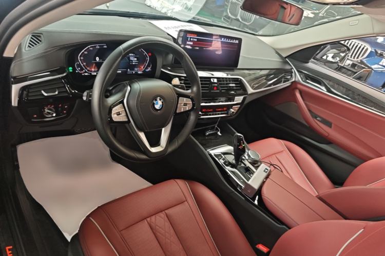 Used BMW 5 Series 2022 Second Facelift 525Li Luxury Package Center Console