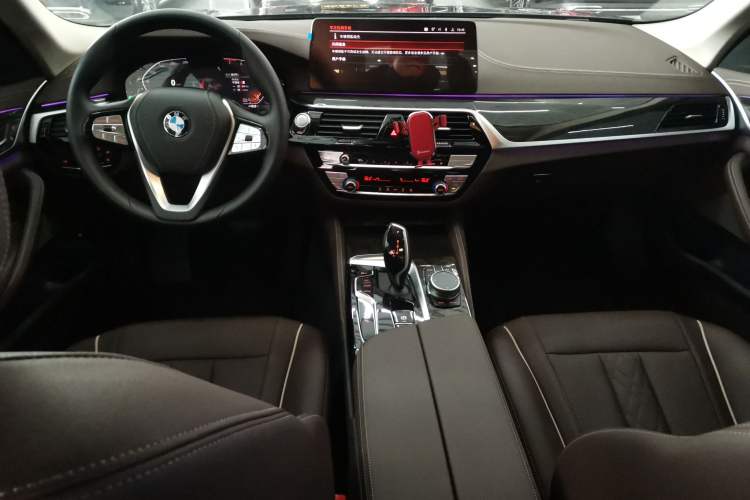 Used BMW 5 Series 2022 Second Facelift 525Li Luxury Package Center Console