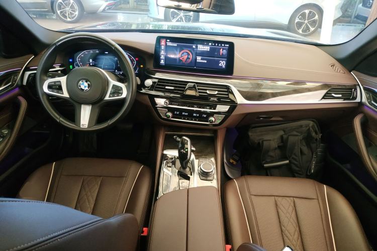 Used BMW 5 Series 2022 Restyled 525Li M Sport Package Center Console
