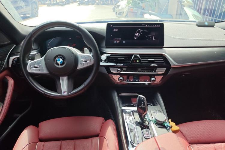 Used BMW 5 Series 2022 Revised Version 3 530Li Luxury Edition M Sport Package Center Console