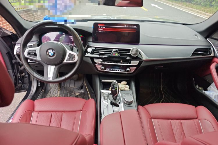 Used BMW 5 Series 2022 Second Facelift 530Li Luxury Version M Sport Package Center Console