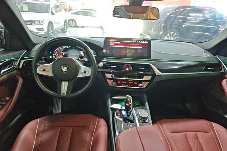 Used BMW 5 Series 2022 Second Facelift 525Li M Sport Package Center Console