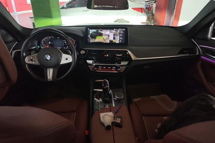 Used BMW 5 Series 2022 Revised Version 3 530Li Luxury Edition M Sport Package Center Console