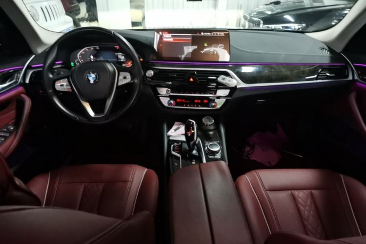 Used BMW 5 Series 2022 Restyled 525Li Luxury Package Center Console
