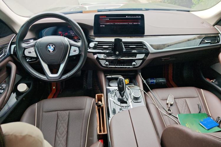 Used BMW 5 Series 2022 Restyled 525Li Luxury Package Center Console