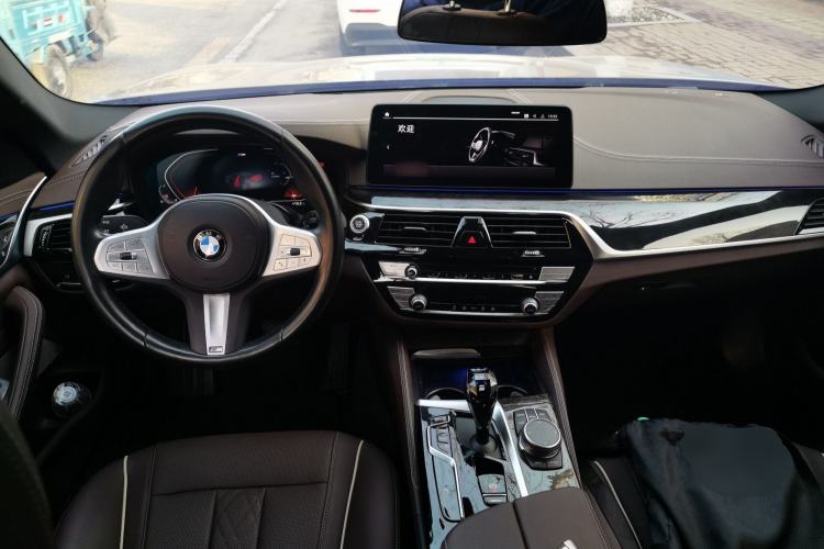 Used BMW 5 Series 2022 Second Facelift 525Li M Sport Package Center Console