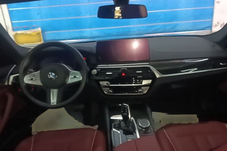Used BMW 5 Series 2022 Second Facelift 525Li M Sport Package Center Console