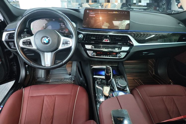 Used BMW 5 Series 2022 525Li M Sport Package Center Console