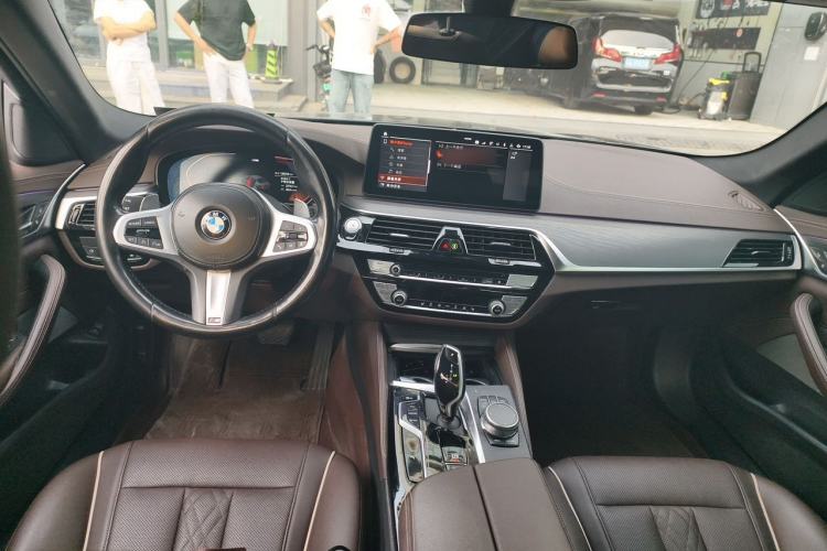 Used BMW 5 Series 2022 530Li xDrive M Sport Package Center Console