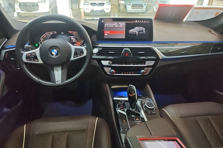 Used BMW 5 Series 2022 Restyled 525Li M Sport Package Center Console