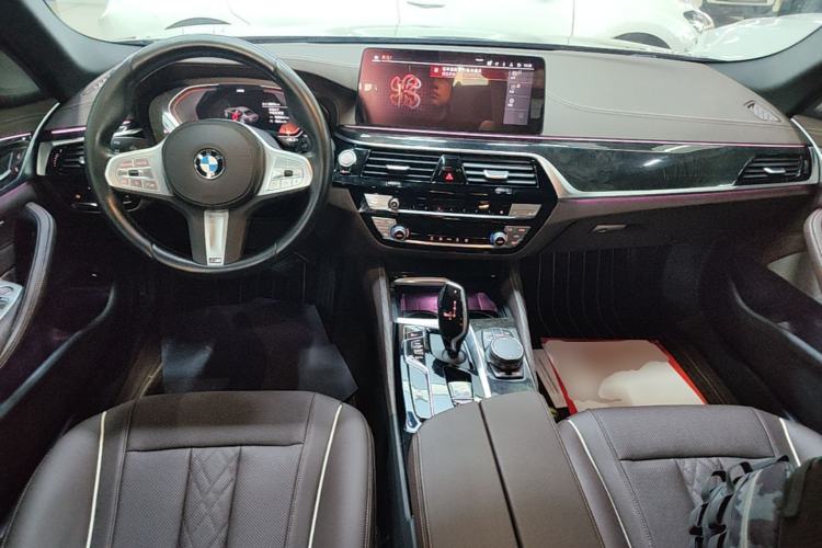 Used BMW 5 Series 2022 Second Facelift 525Li M Sport Package Center Console