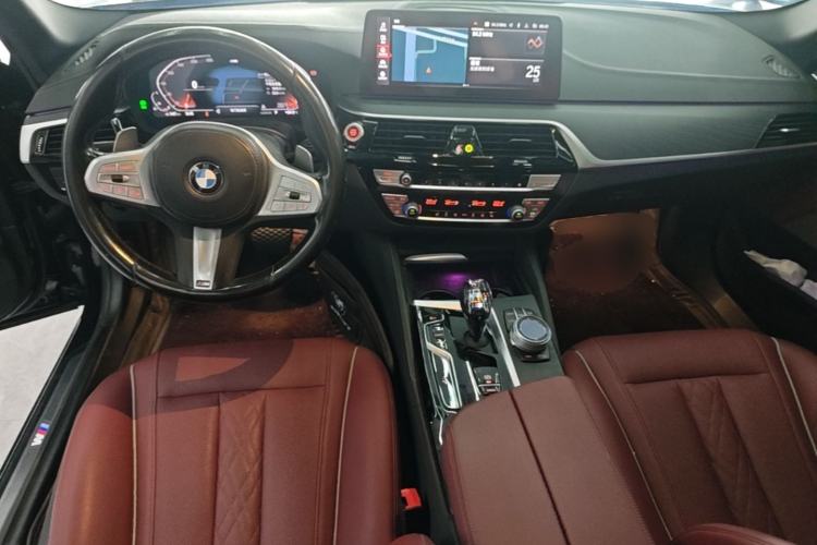 Used BMW 5 Series 2022 Second Facelift 530Li Leading Edition M Sport Package Center Console