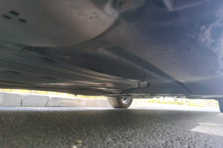 Used BMW 5 Series 2022 525Li M Sport Package Chassis Front Left