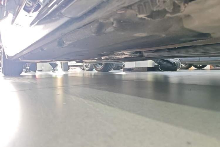 Used BMW 5 Series 2022 Second Facelift 525Li M Sport Package Chassis Front Right