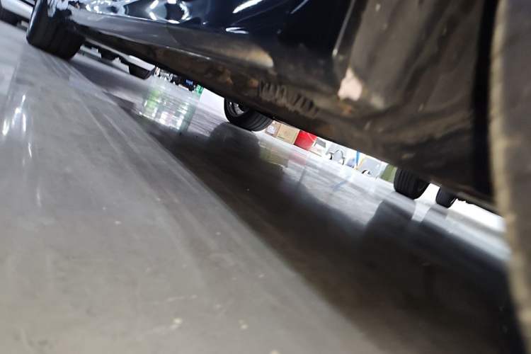Used BMW 5 Series 2022 Updated 530Li Luxury Edition Premium Package Chassis Front Right