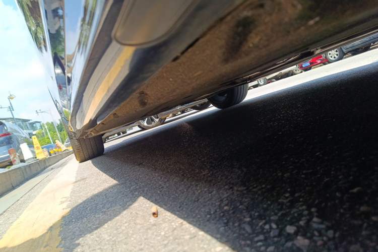 Used BMW 5 Series 2022 Second Facelift 525Li M Sport Package Chassis Front Right