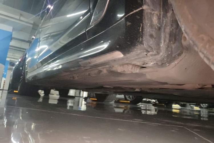 Used BMW 5 Series 2022 Revised Version 530Li xDrive M Sport Package Chassis Front Right