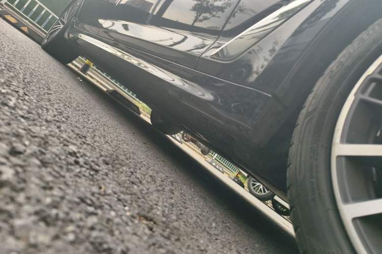 Used BMW 5 Series 2022 530Li xDrive M Sport Package Chassis Front Right