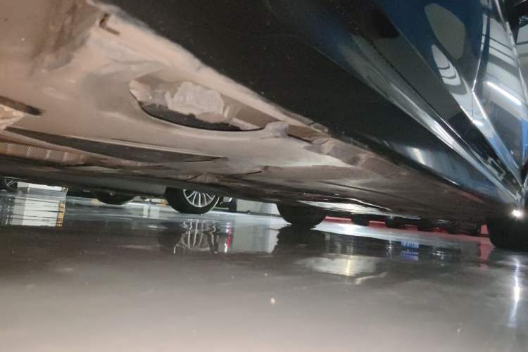 Used BMW 5 Series 2022 Revised Version 530Li xDrive M Sport Package Chassis Rear Right