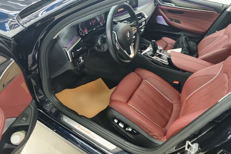Used BMW 5 Series 2022 Second Facelift 530Li Executive Luxury Package Driver Seat