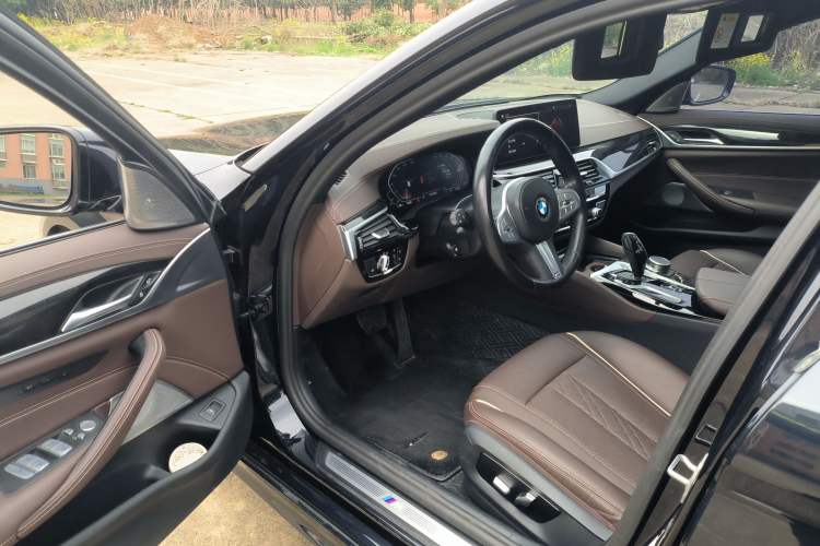 Used BMW 5 Series 2022 Second Facelift 525Li M Sport Package Driver Seat